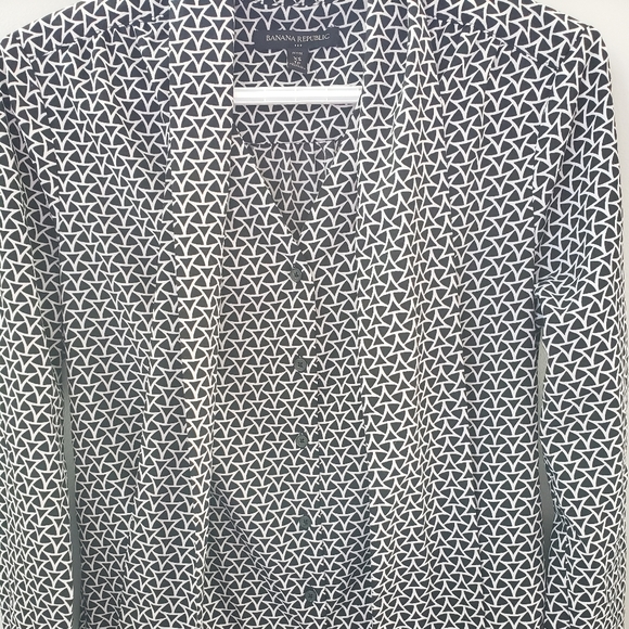 Banana Republic Black&White Tie Collar Blouse - Picture 4 of 7